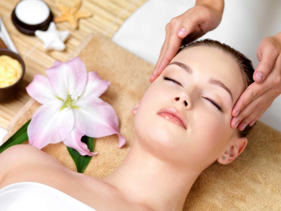Kết quả hình ảnh cho chăm sóc da mặt tại nhà
